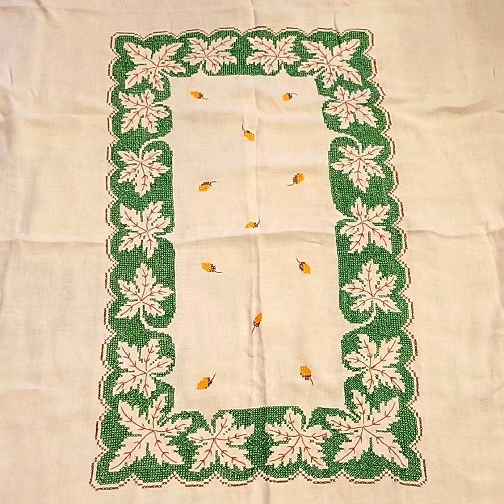 79×65 1960's Hand CROSS STITCH Fall Leaves Acorn design TABLECLOTH BEAUTIFUL